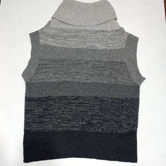 BCBGMAXAZARIA Turtleneck Wool Cashmere Sweater - Picture 5 of 10